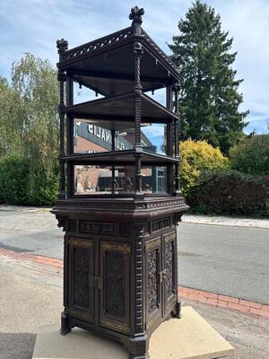 Corner Cabinet style Gothic - Style en Wood / Glass / Brass / Bronze, France 19 th century