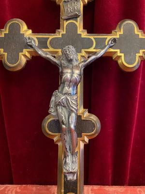 Corpus - Cross style Gothic - Style en Bronze / Ebony Wood, Belgium 19th century ( anno 1850 )