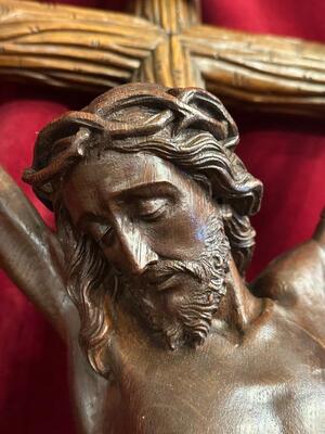 Corpus With Cross style Gothic - Style en Hand - Carved Wood Oak, Belgium  19 th century