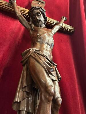 Corpus With Cross style Gothic - Style en Hand - Carved Wood Oak, Belgium  19 th century