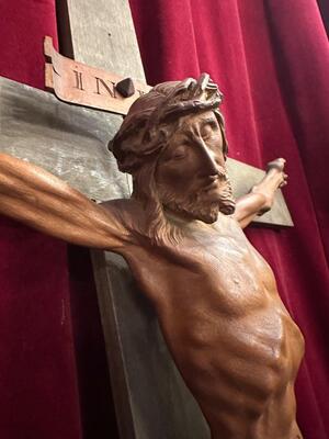 Corpus With Cross style Gothic - Style en Hand - Carved Wood Walnut, France 19 th century ( Anno 1865 )