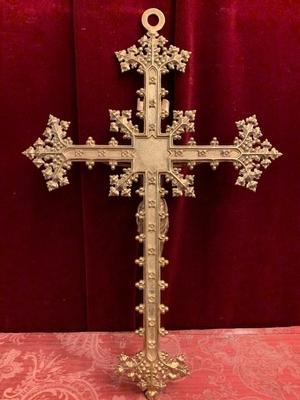 Corpus With Cross  style Gothic - Style en Bronze, Belgium 19th century ( anno 1890 )