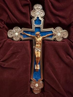 Cross With Corpus Christi  style Gothic - Style en Brass / Bronze / Semi-Precious Gem - Stones, Italy 20 th century