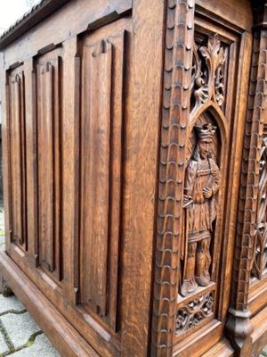 Desk style Gothic - style en Oak wood, France 19 th century