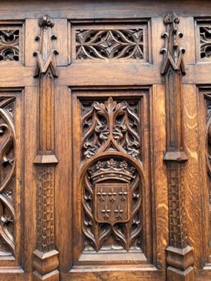 Desk style Gothic - style en Oak wood, France 19 th century