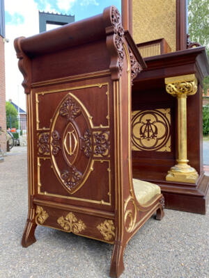 Devotion Altar St. Mary Altar Kneeler style Gothic - style en Walnut wood , Barcelona - Spain 19 th century ( Anno 1890 )