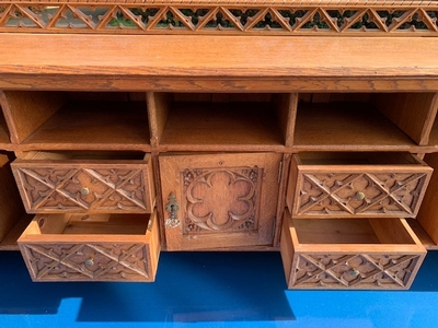 Doudle Sided Writing Desk style Gothic - style en Oak wood, Belgium 19th century ( anno 1885 )