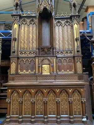 Exceptional Altar style Gothic - style en Oak wood, Belgium 19th century