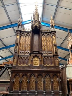 Exceptional Altar style Gothic - style en Oak Wood, Belgium 19th century