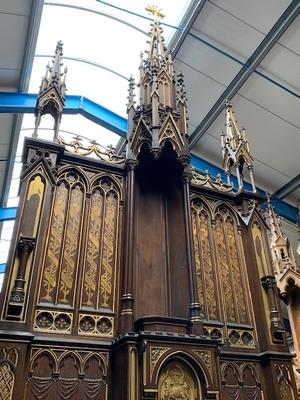 Exceptional Altar style Gothic - style en Oak Wood, Belgium 19th century