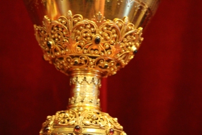 Exceptional Chalice With Paten And Spoon. Signed : J Van Damme Brugge style Gothic - style en full silver / Gilt / Gemstones / Enamelled, Belgium 19th century ( 1908 )