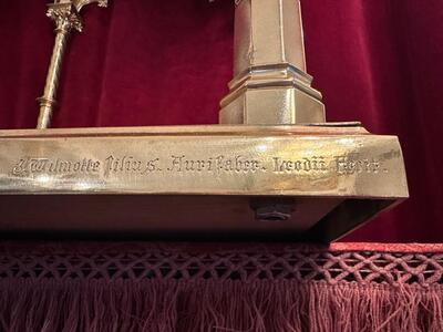 Exceptional Chapel style Gothic - Style en Brass / Bronze / Polished and Varnished, Belgium  19 th century ( Anno 1875 )