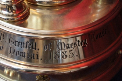 Exceptional Double Sided Missal Stand style Gothic - style en Bronze / Polished and Varnished, ENGLAND 19th century ( 1883 )