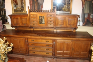 Exceptional Sacristy Credens Cabinet style Gothic - style en Oak wood, Belgium 19th century