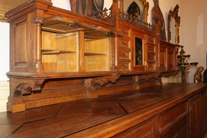 Exceptional Sacristy Credens Cabinet style Gothic - style en Oak wood, Belgium 19th century