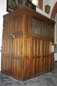 Exceptional Solid Oak Tambour  style Gothic - style en Oak wood, Belgium 19th century / 1905