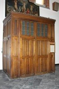 Exceptional Solid Oak Tambour  style Gothic - style en Oak wood, Belgium 19th century / 1905