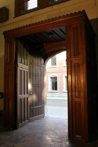 Exceptional Solid Oak Tambour  style Gothic - style en Oak wood, Belgium 19th century / 1905