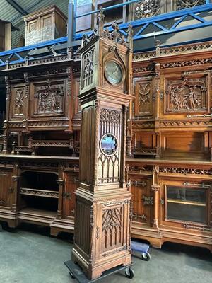 Exceptional Standing Clock style Gothic - Style en Walnut wood / Glass / Brass, France 19 th century