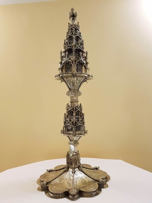 Extreme Unique Large High Quality Reliquary. Weight : 3139 Grs.  style Gothic - style en full silver, France 19 th century (1855)