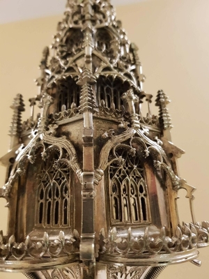 Extreme Unique Large High Quality Reliquary. Weight : 3139 Grs.  style Gothic - style en full silver, France 19 th century (1855)