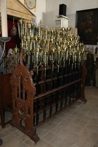 Gothic-Style Full Oak Holder For 60 Procession-Lanterns en Oak wood, Belgium 19th century