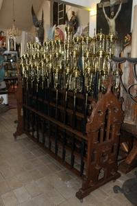 Gothic-Style Full Oak Holder For 60 Procession-Lanterns en Oak wood, Belgium 19th century