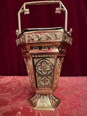 Holy Water Holder style Gothic - Style en Bronze / Polished and Varnished, Belgium  19 th century ( Anno 1865 )