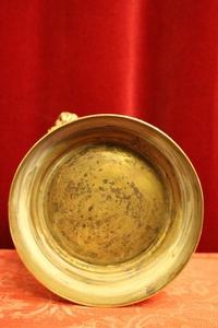 Holy Water Holder style Gothic - style en Brass / Bronze, Dutch 19th century