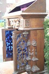 Kneeler style Gothic - Style en Oak wood, Belgium  19 th century ( Anno 1865 )