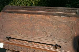 Kneeler style Gothic - Style en Oak wood, Belgium  19 th century ( Anno 1865 )