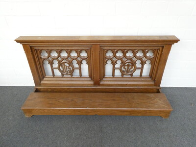 Kneeler  style Gothic - Style en Oak wood, Belgium  19 th century
