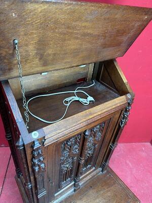 1 Gothic - Style Kneeler