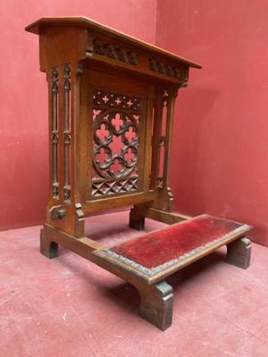 Kneeler  style Gothic - Style en Oak wood, Belgium 19 th century