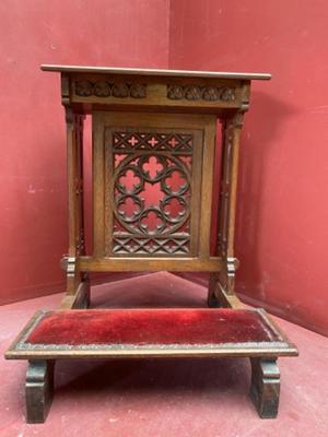 Kneeler  style Gothic - Style en Oak wood, Belgium 19 th century