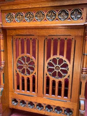 Kneeler Completely & Professionally Refit According To The Traditional Methods And With Original Materials.  style Gothic - style en Oak wood / Red Velvet, Dutch 19th century