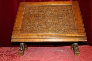 Missal Stand style Gothic - style en WOOD OAK, Belgium 19th century