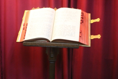 Missal Stand style Gothic - style en Oak wood, Belgium 19th century