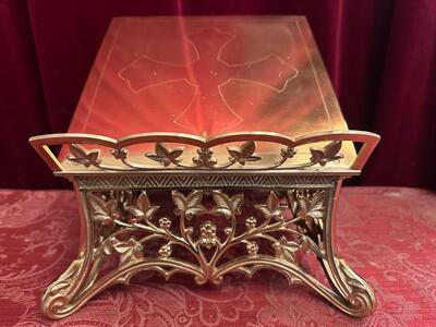 Missal Stand Adustable style Gothic - Style en Brass / Bronze / Polished and Varnished, Belgium  19 th century ( Anno 1885 )