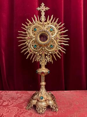 Monstrance style Gothic - Style en Brass / Bronze / Polished and Varnished / Stones / Glass, Belgium  19 th century ( Anno 1875 )