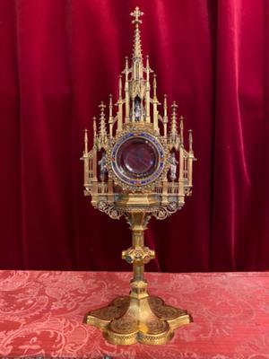 Monstrance style Gothic - style en Brass / Bronze / Gilt / Enamel / Stones / Full Silver Statues, Belgium 19 th century ( Anno 1865 )