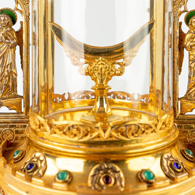 Monstrance With Original Case By : Bourdon.  style Gothic - Style en Brass / Gilt / Glass / Stones , Gent - Belgium 19 th century ( Anno 1875 )