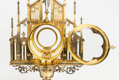 Monstrance  Xaver Hellner (1819-1901)   style Gothic - style en Full - Silver Gilt, Bruxelles Belgium 19 th century