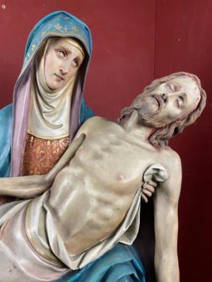 Pieta style Gothic - style en Plaster polychrome, Belgium 19 th century ( Anno 1890 )