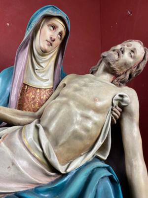 Pieta style Gothic - style en Plaster polychrome, Belgium 19 th century ( Anno 1890 )