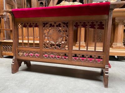 Prayer Bench  style Gothic - style en Oak Wood / Red Velvet, Belgium 19 th century