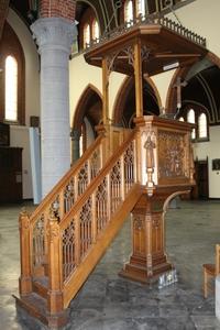 Pulpit style Gothic - style en wood oak, 19th century