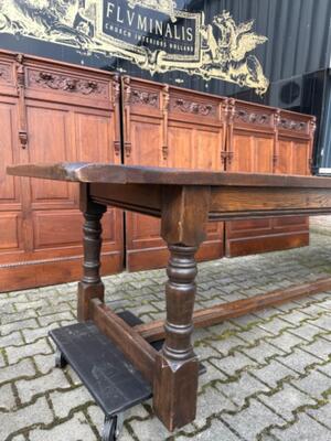 Refectory Table style Gothic - Style en Oak Wood, Belgium  20 th century ( Anno 1955 )