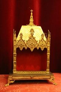 Relic Hous style Gothic - style en Brass / Bronze / Gilt, France 19th century