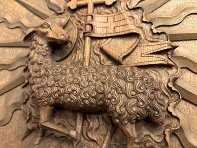 Relief Apocalyptic Lamb style Gothic - style en Oak wood, Belgium  19 th century ( Anno 1840 )